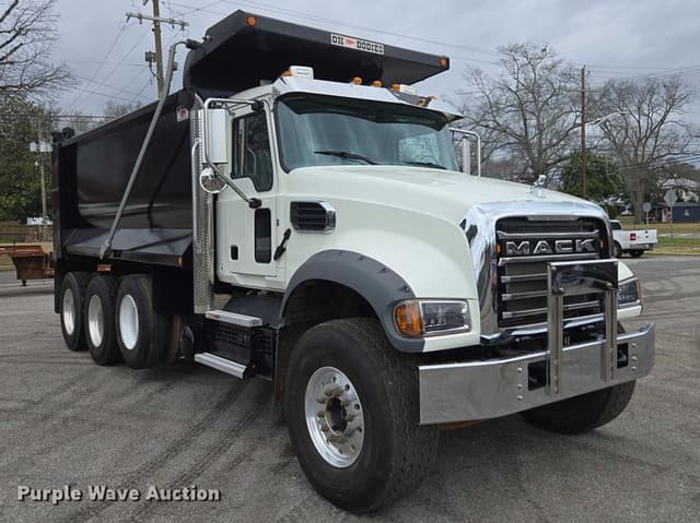 Image of Mack Granite equipment image 2