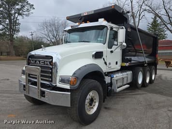 Main image Mack Granite