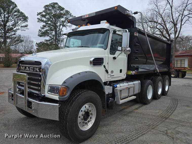 2025 Mack Granite Equipment Image0