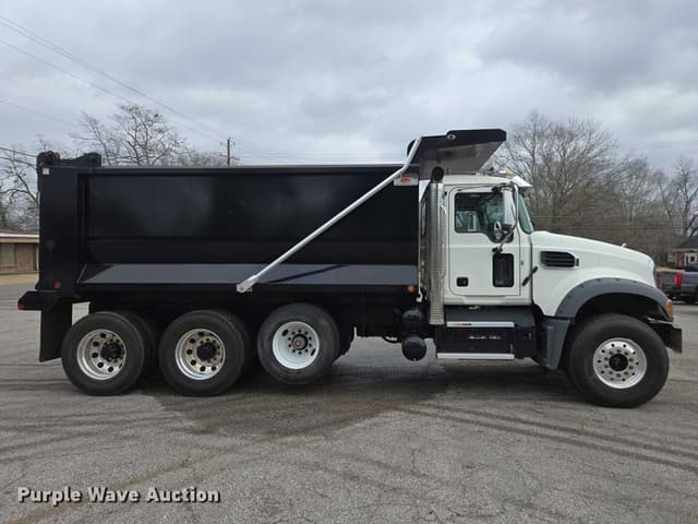 Image of Mack Granite equipment image 3