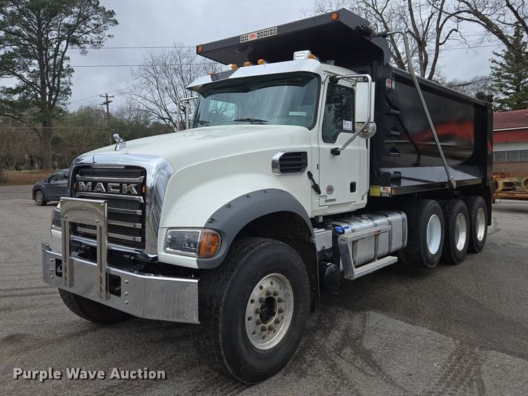 2025 Mack Granite Equipment Image0