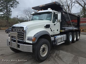 Main image Mack Granite