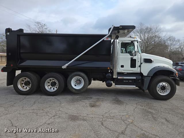 Image of Mack Granite equipment image 3