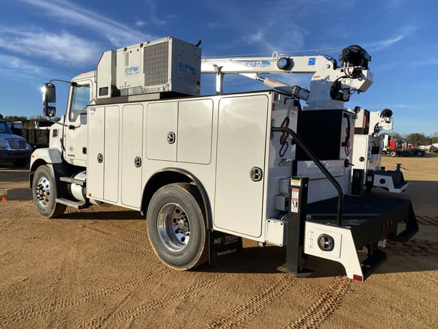 Image of Mack MD642 equipment image 1