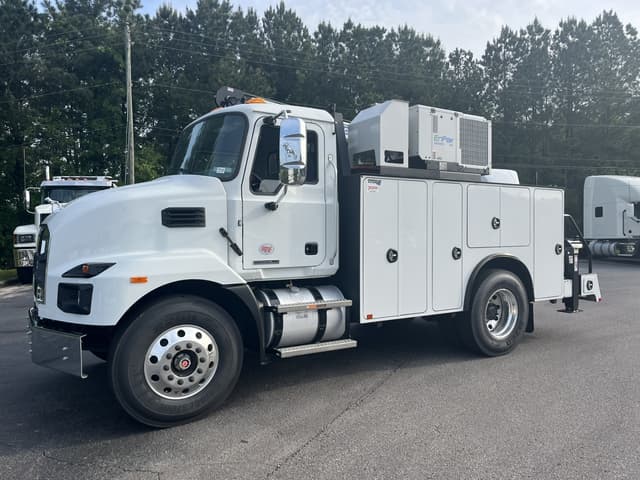 Image of Mack MD642 equipment image 3