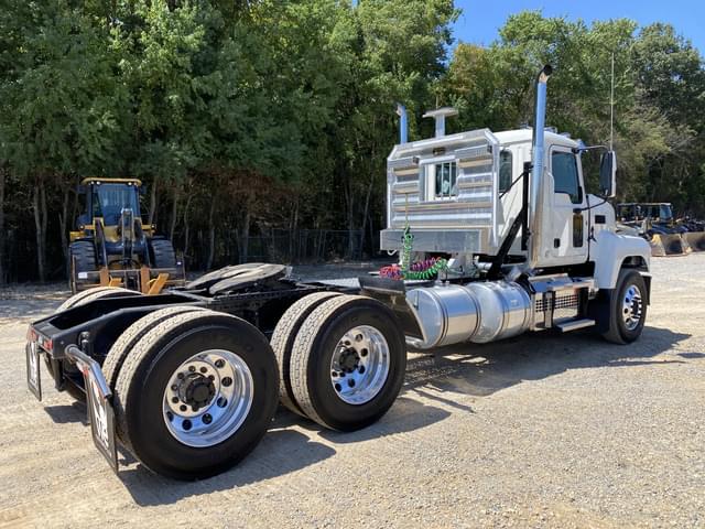 Image of Mack PI64T equipment image 2