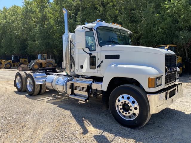 Image of Mack PI64T equipment image 3