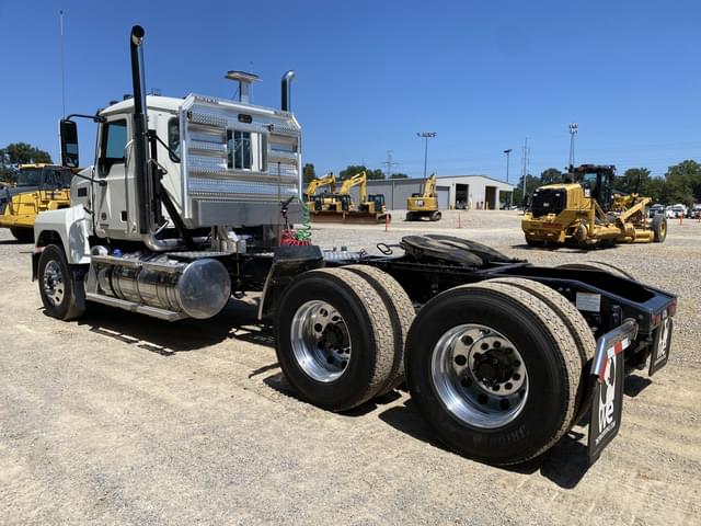 Image of Mack PI64T equipment image 1
