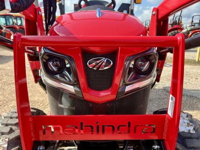 Image of Mahindra 1120 HST equipment image 2