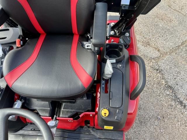 Image of Mahindra 1120 HST equipment image 4