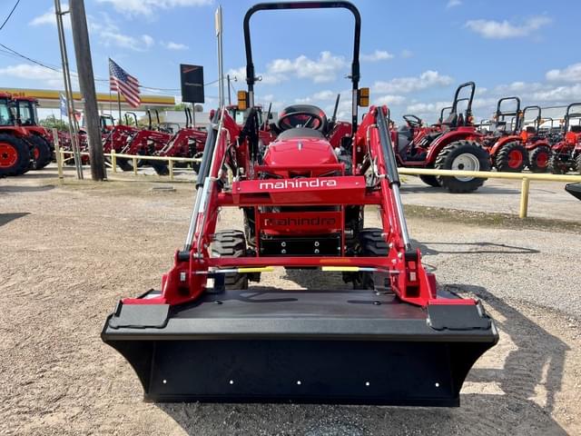 Image of Mahindra 1120 HST equipment image 4