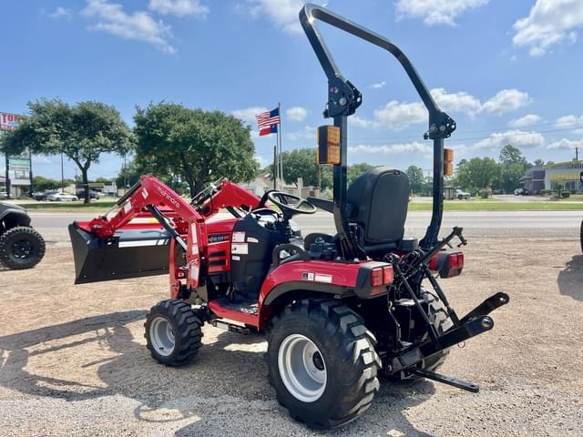 Image of Mahindra 1120 HST equipment image 2