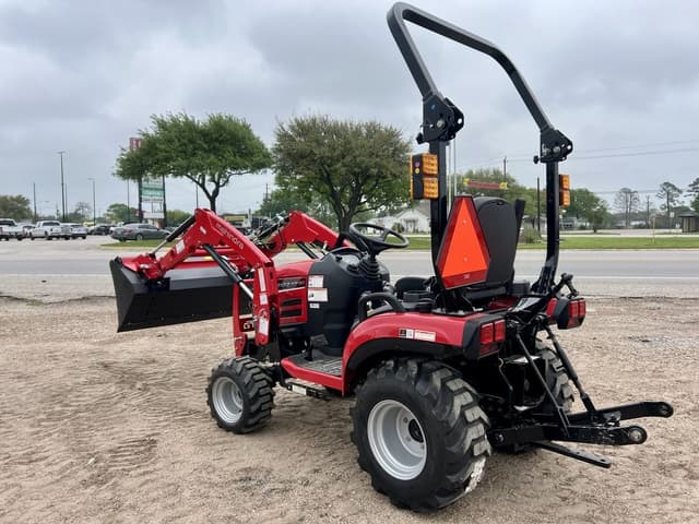 Image of Mahindra 1120 HST equipment image 3