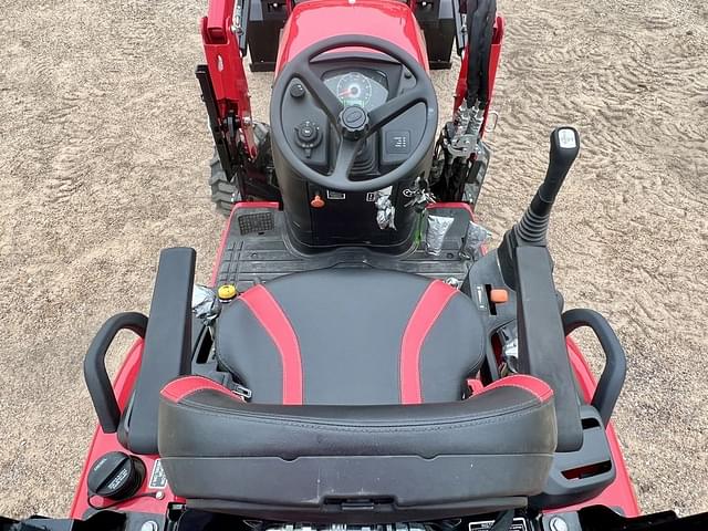Image of Mahindra 1120 HST equipment image 1