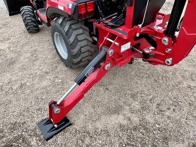 Image of Mahindra 1120 HST equipment image 2