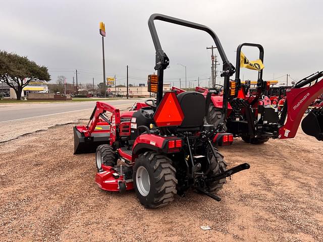 Image of Mahindra 1120 HST equipment image 3