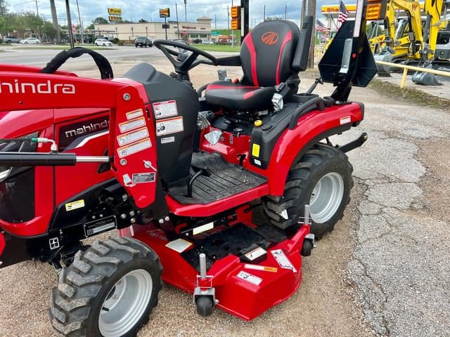 Image of Mahindra 1120 HST equipment image 4
