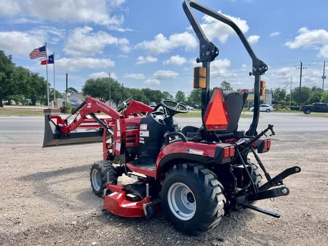 Image of Mahindra 1120 HST equipment image 3
