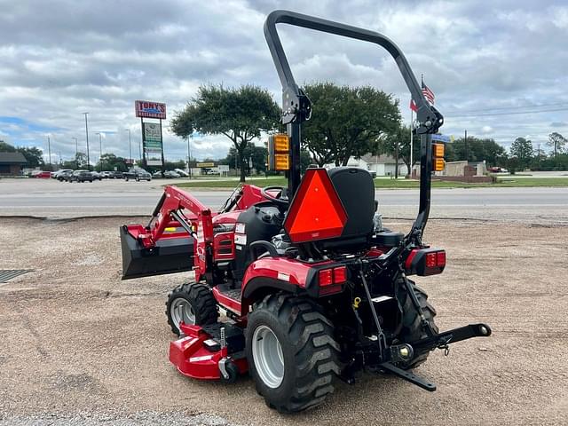 Image of Mahindra 1120 HST equipment image 3