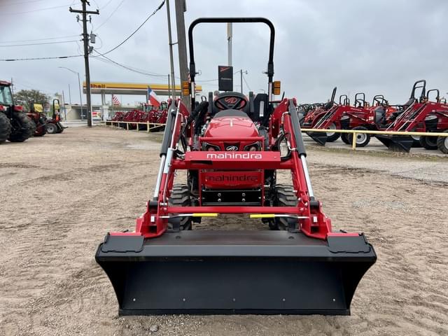 Image of Mahindra 1120 HST equipment image 4