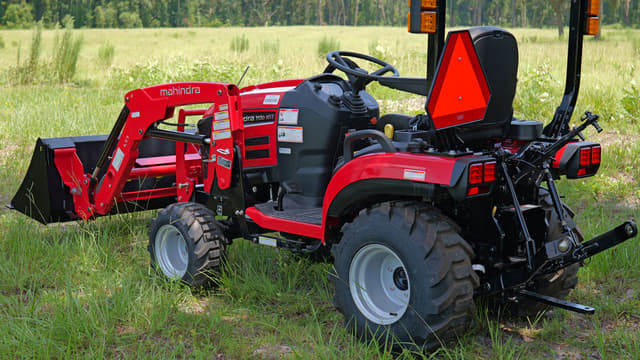 Image of Mahindra 1120 HST equipment image 1