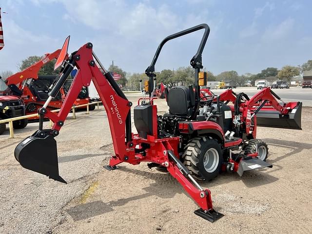 Image of Mahindra 1120 HST equipment image 2