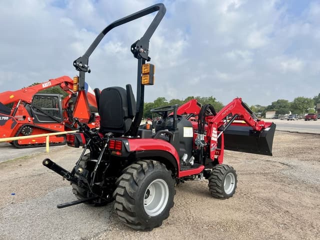 Image of Mahindra 1123 HST equipment image 2