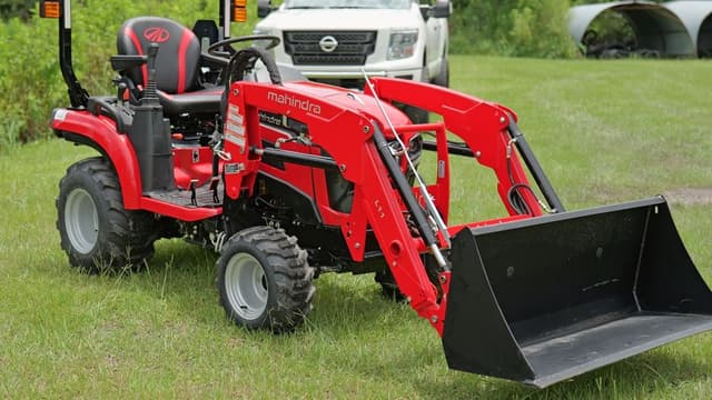 Image of Mahindra 1126 HST equipment image 1
