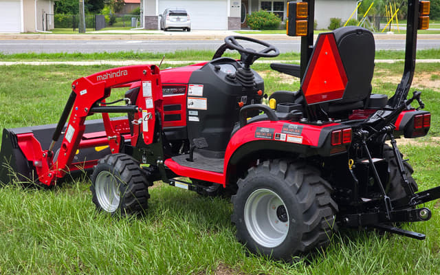 Image of Mahindra 1126 HST equipment image 2