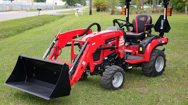 Image of Mahindra 1126 HST equipment image 1