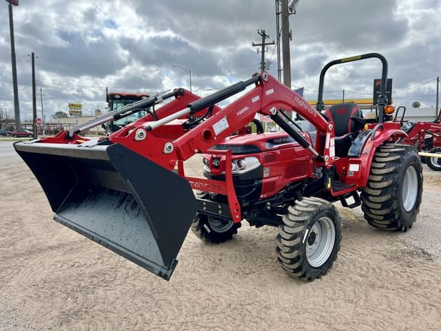 Image of Mahindra 1626 HST equipment image 1