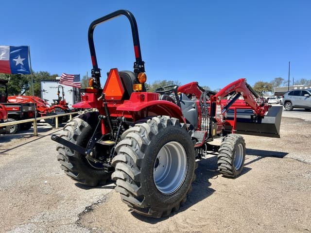 Image of Mahindra 1626 HST equipment image 2
