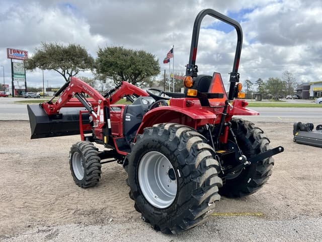 Image of Mahindra 1626 HST equipment image 3