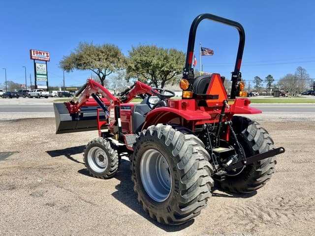 Image of Mahindra 1626 HST equipment image 3