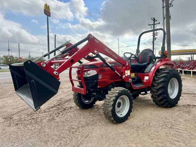Image of Mahindra 1626 HST equipment image 1