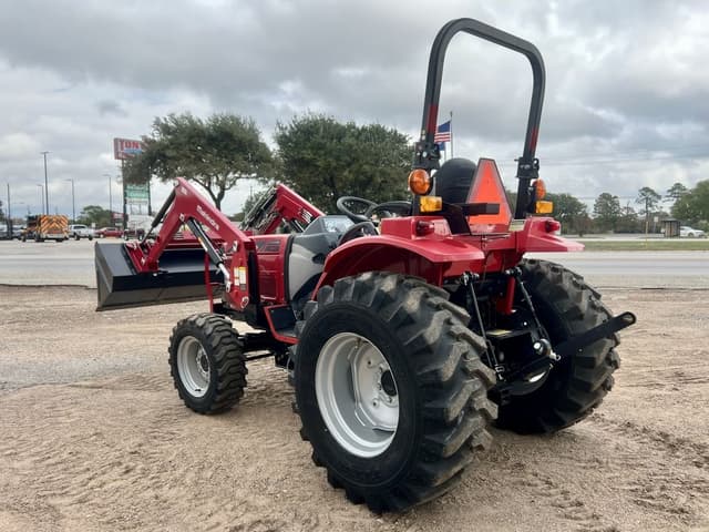 Image of Mahindra 1626 HST equipment image 3