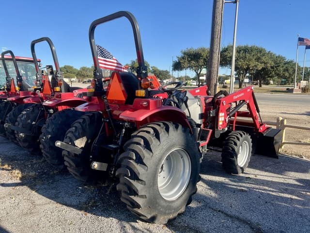 Image of Mahindra 1626 HST equipment image 2