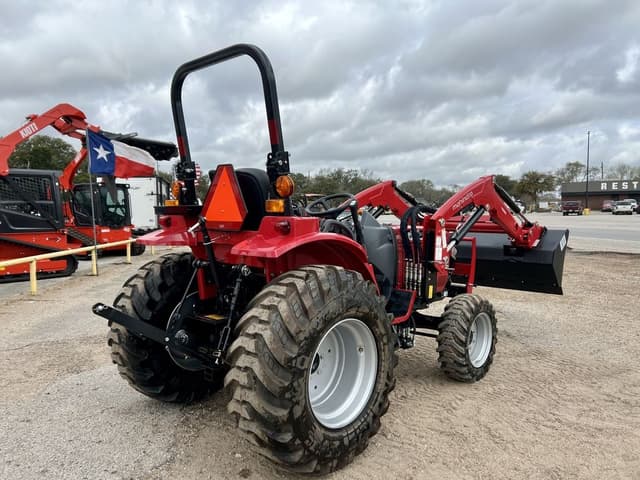 Image of Mahindra 1626 HST equipment image 2