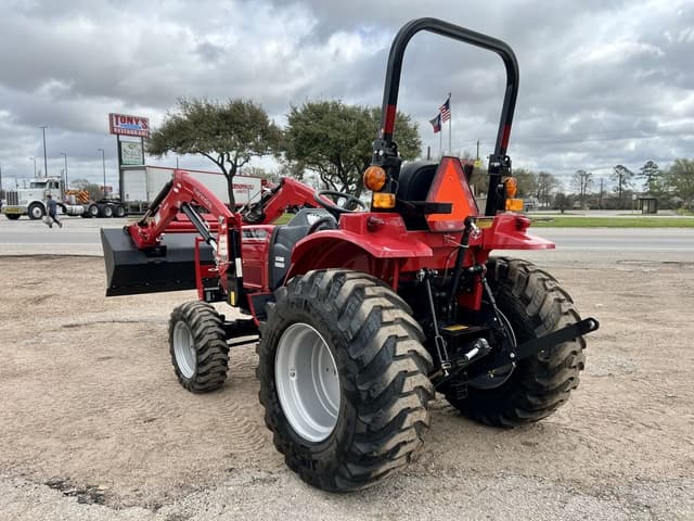 Image of Mahindra 1626 HST equipment image 3