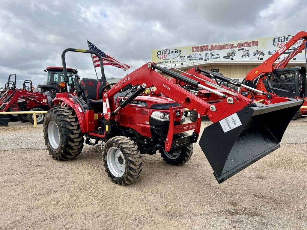 2025 Mahindra 1626 HST Equipment Image0