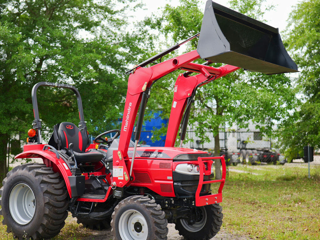 2025 Mahindra 1626 HST Equipment Image0