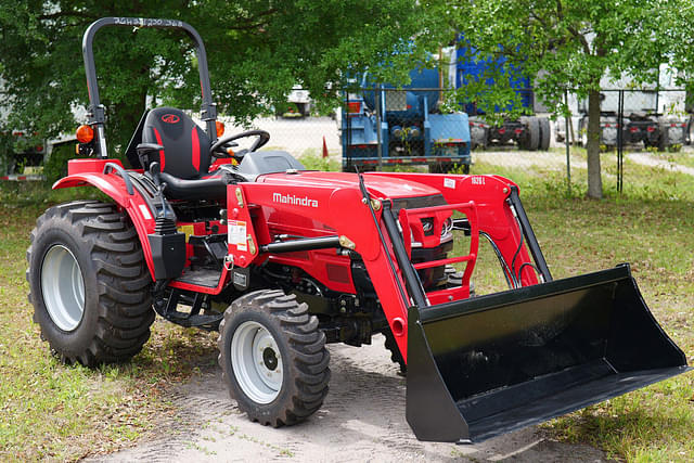 Image of Mahindra 1626 HST equipment image 2