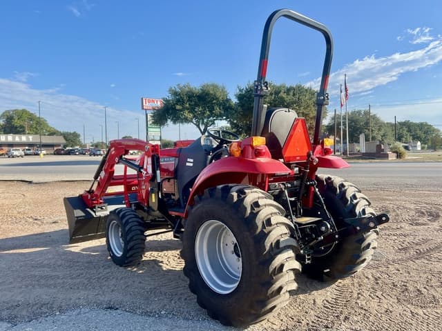 Image of Mahindra 1635 HST equipment image 3