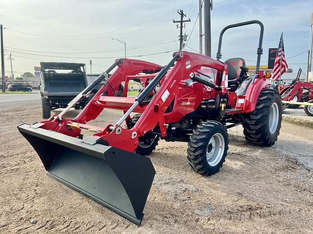 Image of Mahindra 1640 HST equipment image 1