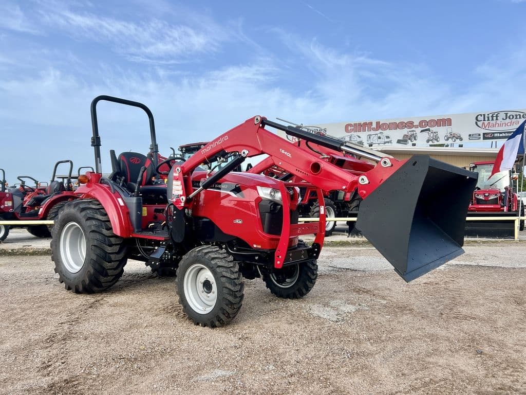 Image of Mahindra 1640 HST Primary image