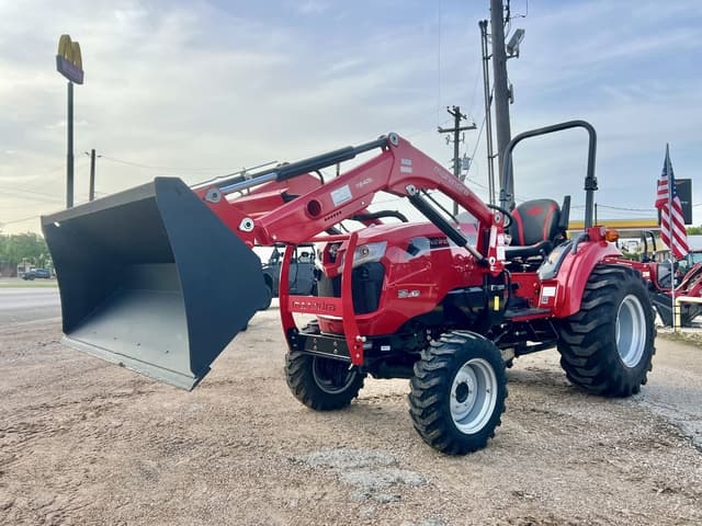 Image of Mahindra 1640 HST equipment image 1