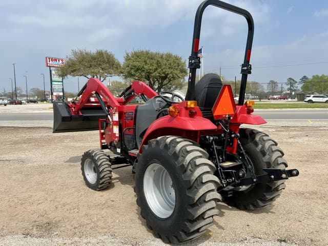 Image of Mahindra 1640 HST equipment image 3