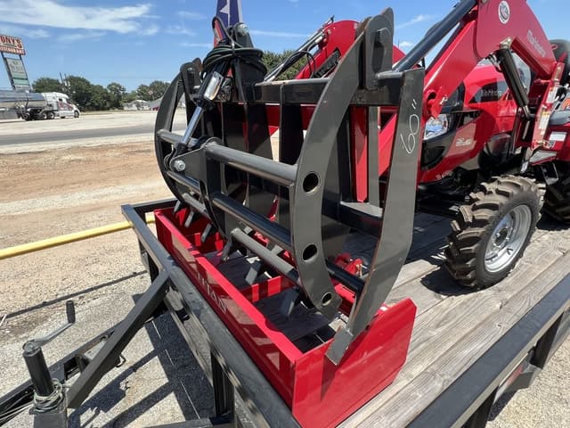 Image of Mahindra 1640 HST equipment image 4
