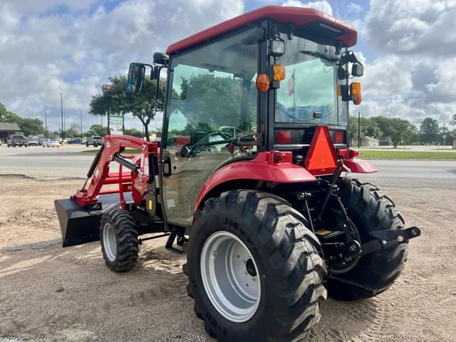 Image of Mahindra 1640 HST equipment image 3