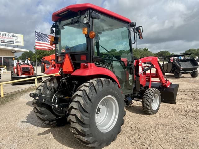 Image of Mahindra 1640 HST equipment image 2